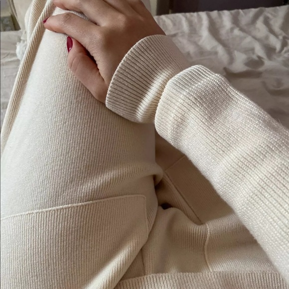 Two Piece Knitted Turtleneck Tracksuit Loungewear - Picture 7 of 16